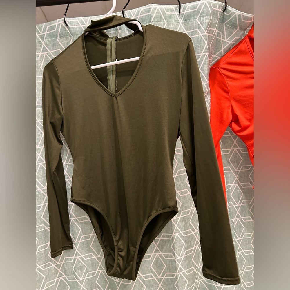 SHEIN Olive Green Long Sleeve Bodysuit